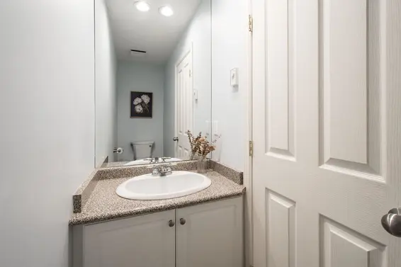 1 270 East Keith Road, North Vancouver For Sale - image 34