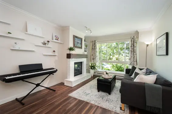 1 270 East Keith Road, North Vancouver For Sale - image 4