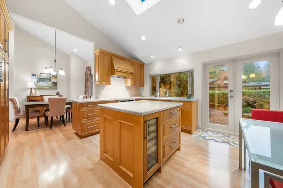 1200 Hilary Place, North Vancouver For Sale - image 6