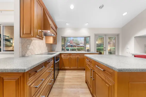 1200 Hilary Place, North Vancouver For Sale - image 7