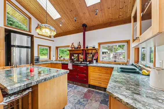 12&13 Coldwell Beach, North Vancouver For Sale - image 8