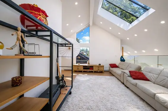 5260 Kew Road, West Vancouver For Sale - image 10