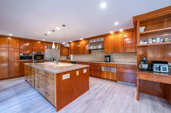 5260 Kew Road, West Vancouver For Sale - image 13