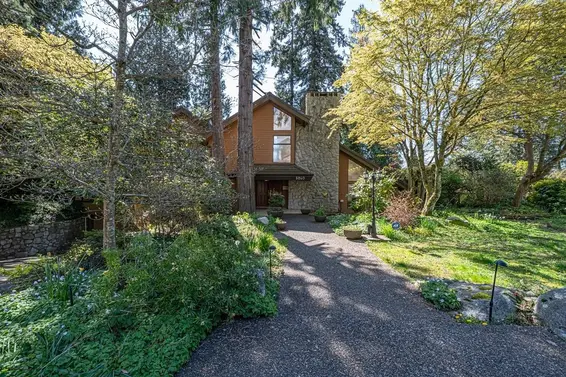 5260 Kew Road, West Vancouver For Sale - image 2