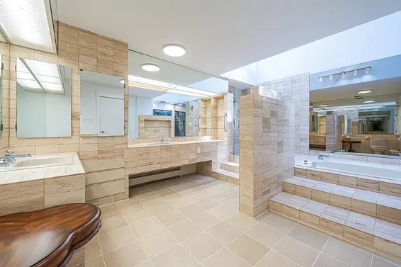 5260 Kew Road, West Vancouver For Sale - image 26