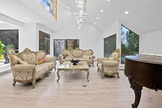 5260 Kew Road, West Vancouver For Sale - image 3