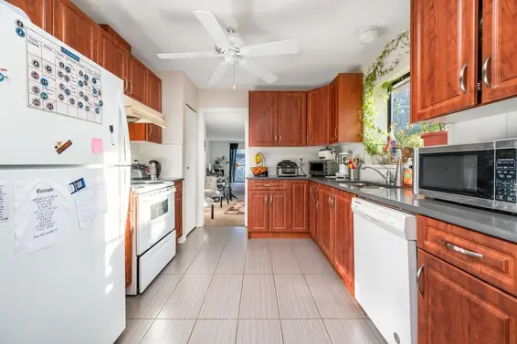 3003 Sunnyhurst Road, North Vancouver For Sale - image 9