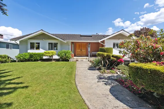 474 Fairway Drive, North Vancouver For Sale - image 1