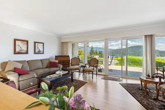 474 Fairway Drive, North Vancouver For Sale - image 3
