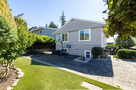 424 West Queens Road, North Vancouver For Sale - image 39