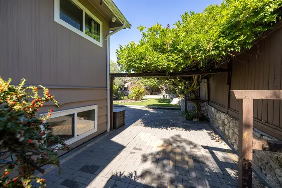 424 West Queens Road, North Vancouver For Sale - image 4