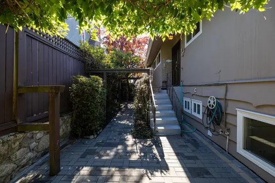 424 West Queens Road, North Vancouver For Sale - image 6