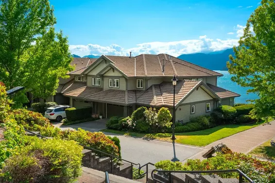 15 Beach Drive, West Vancouver