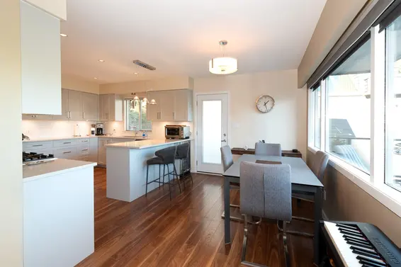 2341 Panorama Drive, North Vancouver For Sale - image 10