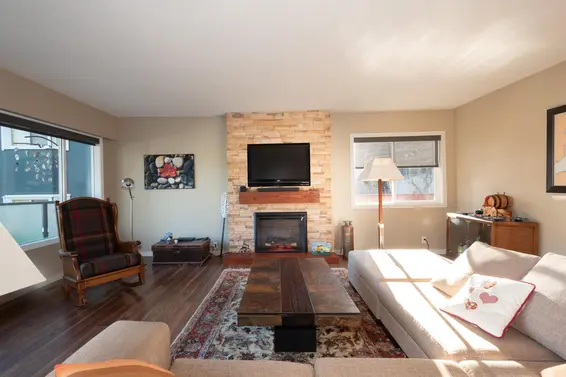 2341 Panorama Drive, North Vancouver For Sale - image 7