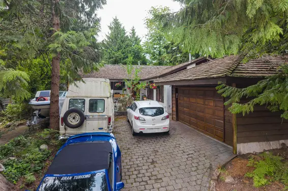 886 East 29th Street, North Vancouver