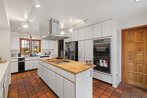 886 East 29th Street, North Vancouver For Sale - image 11