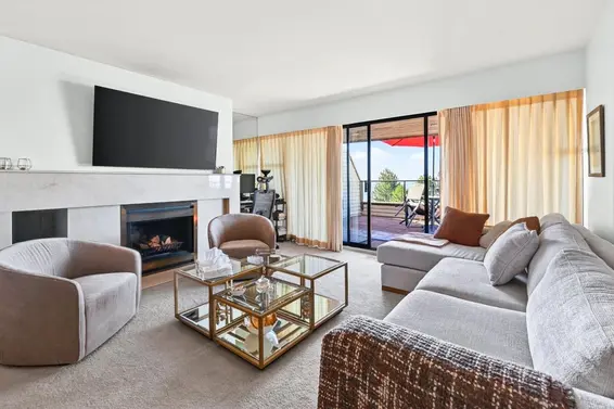 33 2236 Folkestone Way, West Vancouver For Sale - image 2