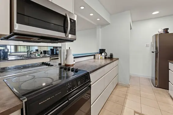 33 2236 Folkestone Way, West Vancouver For Sale - image 8