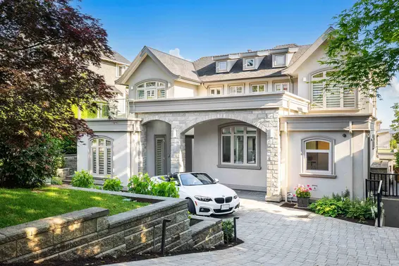 2130 Kings Avenue, West Vancouver