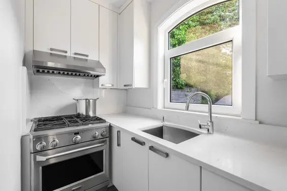 2130 Kings Avenue, West Vancouver For Sale - image 10