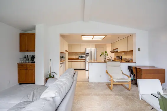 1440 Mountain Highway, North Vancouver For Sale - image 12