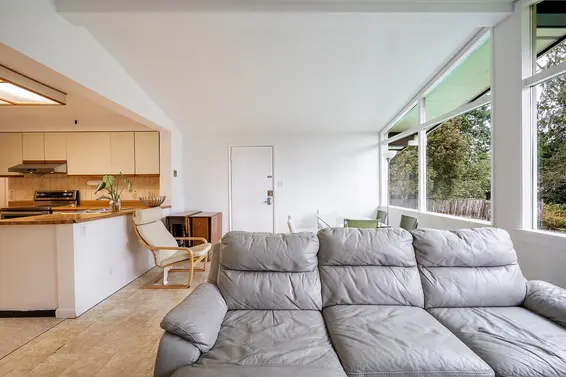 1440 Mountain Highway, North Vancouver For Sale - image 13