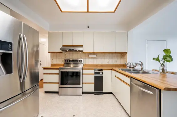 1440 Mountain Highway, North Vancouver For Sale - image 17