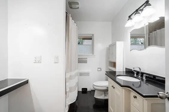 1440 Mountain Highway, North Vancouver For Sale - image 19