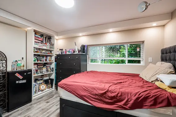 1440 Mountain Highway, North Vancouver For Sale - image 30