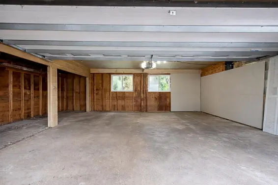 1440 Mountain Highway, North Vancouver For Sale - image 35