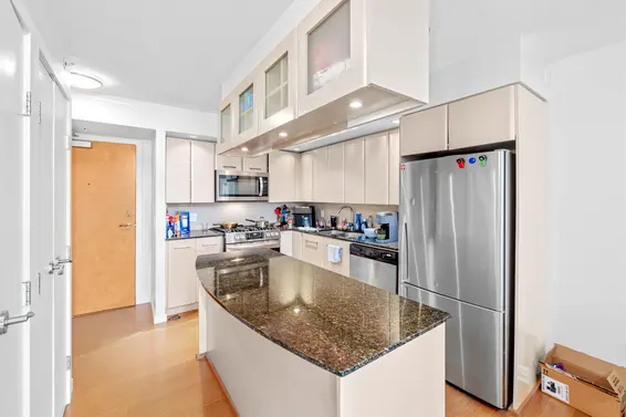 602 683 West Victoria Park, North Vancouver For Sale - image 10