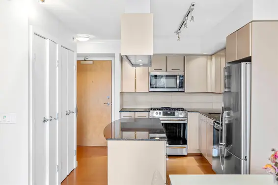 602 683 West Victoria Park, North Vancouver For Sale - image 7