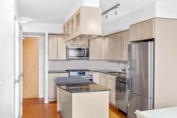 602 683 West Victoria Park, North Vancouver For Sale - image 8