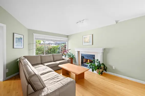 4007 Shone Road, North Vancouver For Sale - image 8