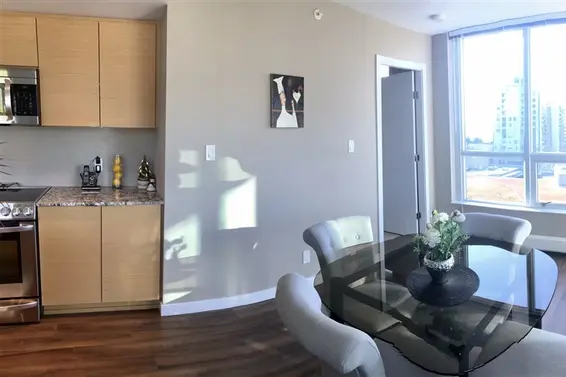 703 135 East 17Th Street, North Vancouver For Sale - image 3