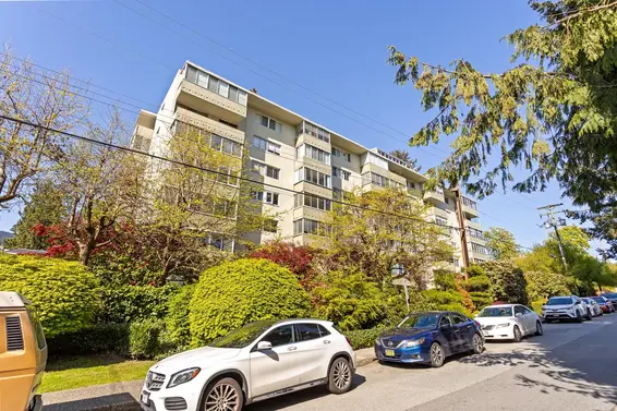 402 1425 Esquimalt Avenue, West Vancouver