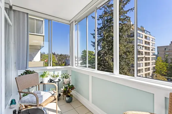 402 1425 Esquimalt Avenue, West Vancouver For Sale - image 13