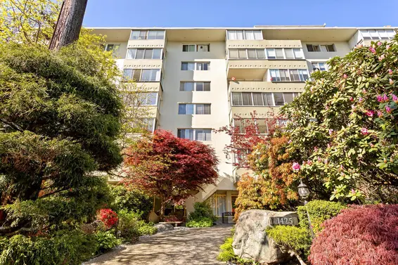 402 1425 Esquimalt Avenue, West Vancouver For Sale - image 2