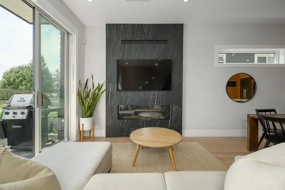 3 215 East 21st Street, North Vancouver For Sale - image 10
