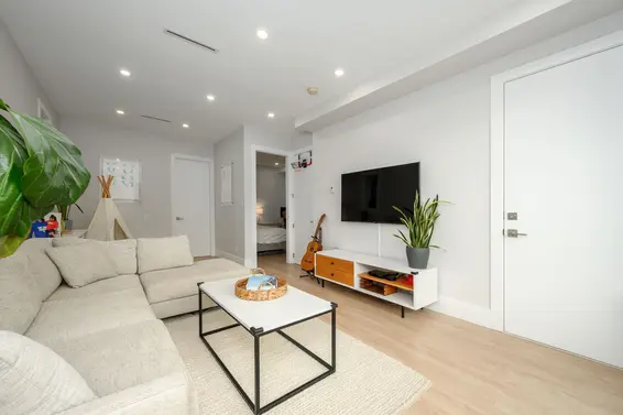 3 215 East 21st Street, North Vancouver For Sale - image 27