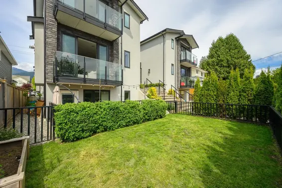 3 215 East 21st Street, North Vancouver For Sale - image 36