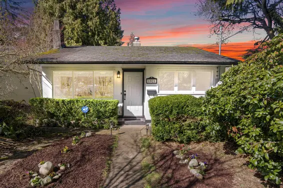 1921 Tatlow Avenue, North Vancouver