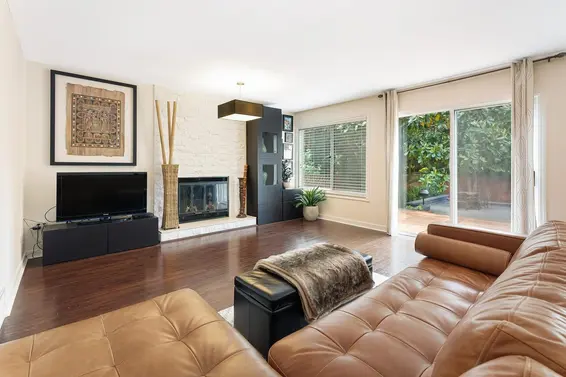 4426 Marine Drive, West Vancouver For Sale - image 11