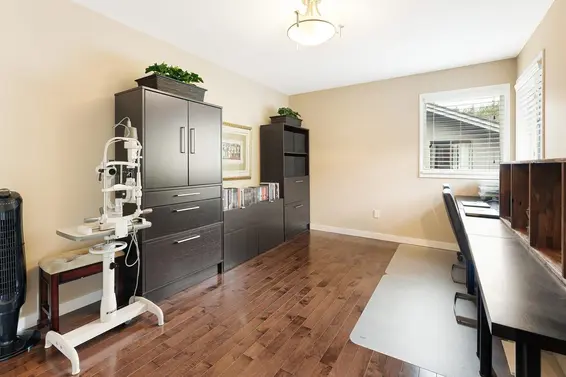 4426 Marine Drive, West Vancouver For Sale - image 17