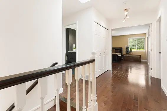4426 Marine Drive, West Vancouver For Sale - image 21