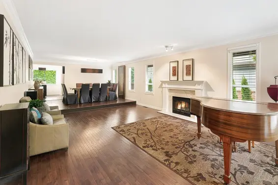 4426 Marine Drive, West Vancouver For Sale - image 3