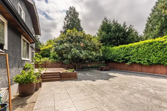 4426 Marine Drive, West Vancouver For Sale - image 30
