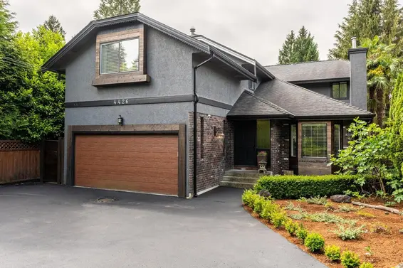 4426 Marine Drive, West Vancouver For Sale - image 32