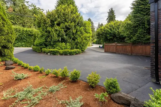 4426 Marine Drive, West Vancouver For Sale - image 34